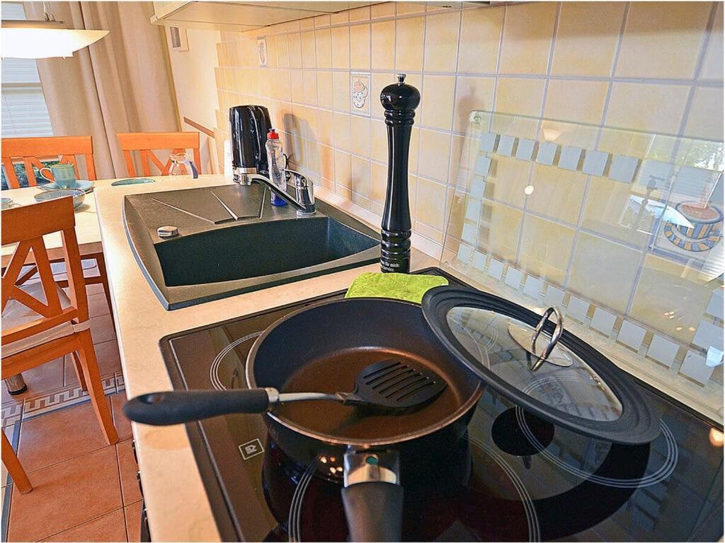Villa Boeck 7 Comfortable Holiday Residence Glowe Esterno foto
